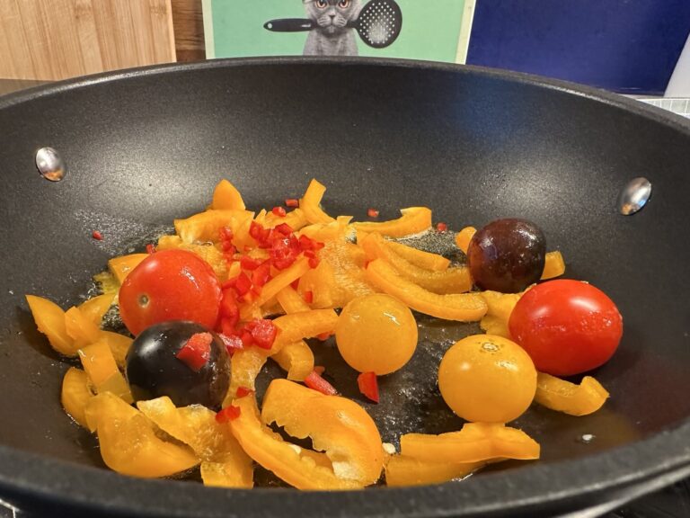 Gemüse in der Pfanne - Rührei